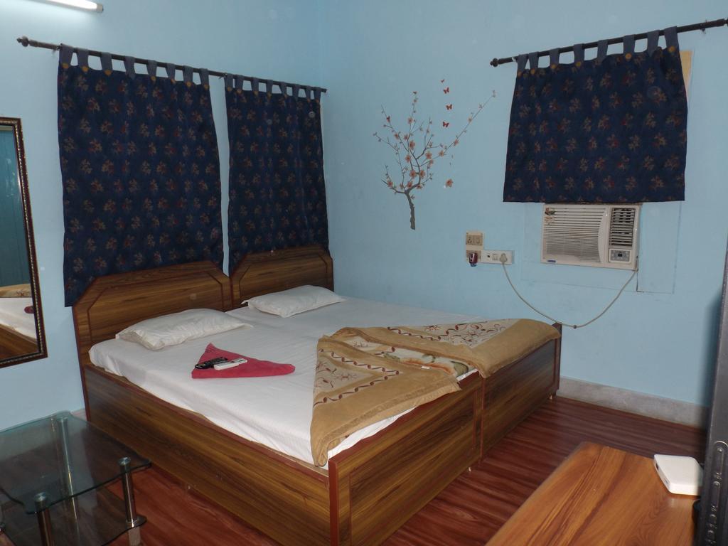 Aakash Ganga Holidays Hotel Kolkata Exterior photo