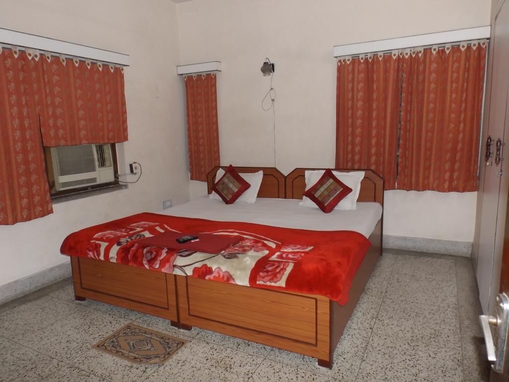Aakash Ganga Holidays Hotel Kolkata Exterior photo